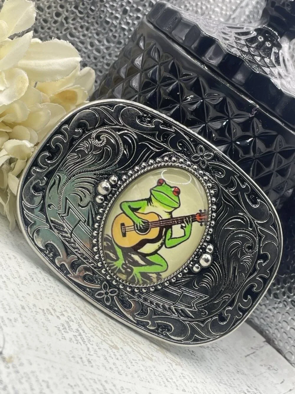 Unbranded frog guitar